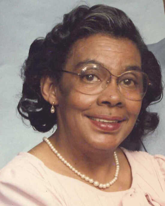 Charlotte Anita Kyle, 89, Brazil, accepted the final call and departed this life on Dec. 31, 2013 at 2:36 a.m., at St. Vincent Clay Hospital. - 1999001-L