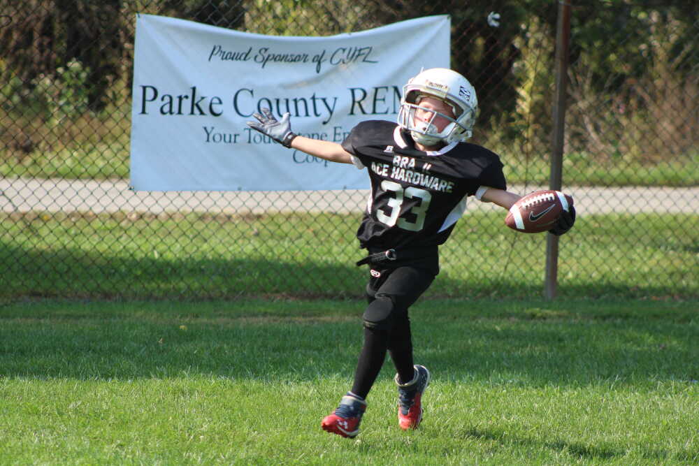 Guadalupe Bulldogs lead area youth football teams who won CCYFL Super Bowl  titles on Saturday, High School